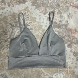 EUC Silver bralette with adjustable straps size 6 US